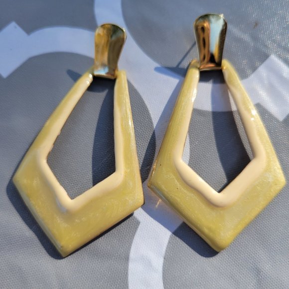 Set of 4 1980's Goldtone Pierced Earrings - Picture 2 of 6